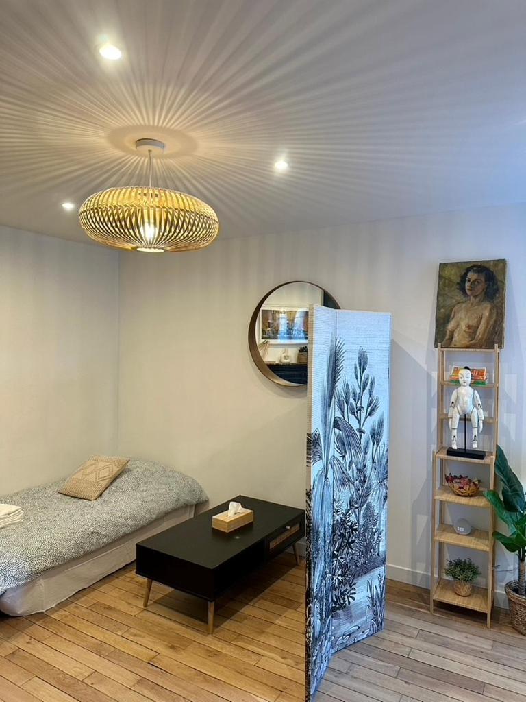 Rare Appartement D'Architecte En Haut De Montmartre Париж Экстерьер фото